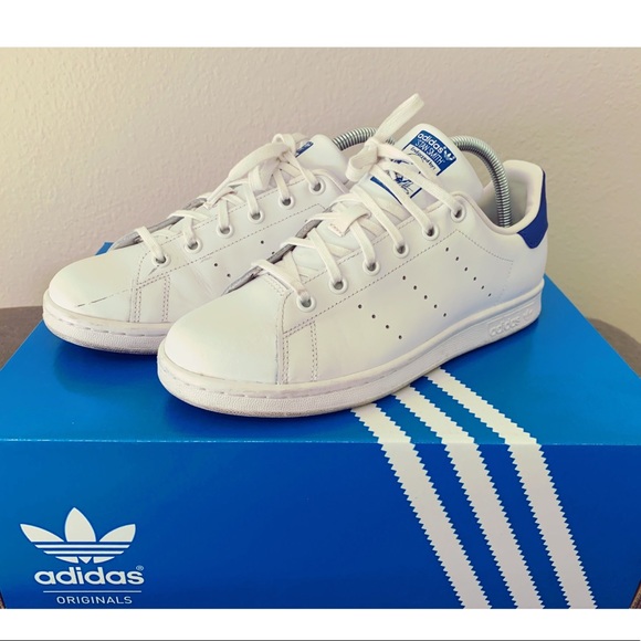 adidas originals stan smith sneakers in white and navy